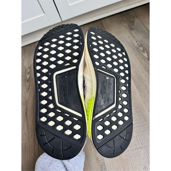 Adidas NMD R1 Boost Men’s Running Shoe Sneaker Size 9 Semi Solar White D96626 - Picture 7 of 10